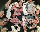 【豚バラもやし🇻🇳】平打ちうどんで！爆速フォー風🐉作り方1写真