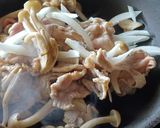 ご飯がススム♡豚こまきのこ炒め作り方3写真