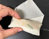 玉ねぎ麹漬け鶏むねと春菊と春雨の春巻き作り方9写真