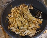 デミきのこ煮込みチーズｉｎハンバーグ作り方7写真