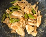 ささみと舞茸とししとうの味噌マヨ炒め作り方3写真