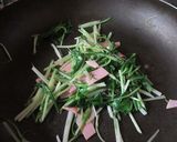 水菜とハムの炒め物作り方3写真