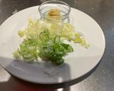 旬の味！めかぶ納豆丼作り方1写真