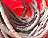 わらびと豚肉とネギの炒め物作り方1写真