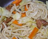 焼き鳥缶で簡単♡焼きうどん作り方4写真