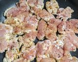 鶏もも肉とさつま芋のカップスープ煮🌽作り方2写真