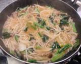 冬にぴったり！ひき肉ともやしの味噌チゲ作り方5写真