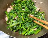 アスパラ菜と鶏胸肉のさっぱり炒め😻作り方3写真