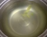 白菜の茎とえびとセロリのスープ♪作り方1写真