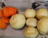 華やか！新じゃが肉じゃが。作り方1写真