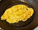 【簡単夕食】柔らか鶏胸肉と小松菜と卵の炒め物作り方3写真
