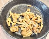 鶏レバーパテとしめじの濃厚パスタ作り方3写真