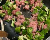 ピーアマンとひき肉の味噌丼作り方3写真