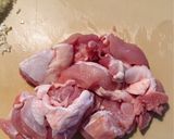 旨みたっぷり🐾鶏もも肉のねぎ塩スープ作り方1写真