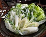 冬が旬！ネギが主役のシンプル鶏鍋作り方3写真