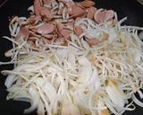 フィッシュソーセージとシャキシャキ野菜の半熟目玉作り方3写真