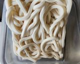豚ひき肉とキャベツと卵の焼きうどん作り方1写真