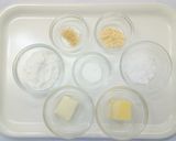 【離乳食後期～】さつまいもと米粉の蒸しパン作り方1写真
