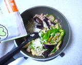 茄子とピーマンとひき肉の味噌バター炒め作り方4写真