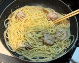 ワンパンで簡単！きのこと鶏出汁のオイルパスタ作り方3写真
