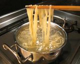 釜玉うどんと小麦粉で作った麺で釜玉うどん作り方11写真