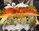 サーモンとアボカドの海苔巻き♪作り方5写真
