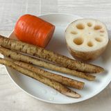 下茹でのコツでおいしく時短♪根菜と鶏肉の甘酢あん作り方1写真