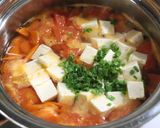 野菜たっぷり！人参とトマトと豆腐の味噌汁作り方4写真