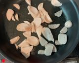 超簡単　魚肉ソーセージオーロラソース炒め作り方2写真