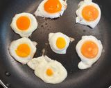 1つの卵で3つのミニ目玉焼き作り方4写真