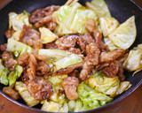 たっぷりキャベツと豚こまの生姜焼き定食🍚作り方4写真