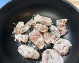 【簡単夕食】柔らか鶏胸肉と野菜のマヨ生姜焼き作り方3写真