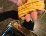 トマト水煮缶で作るエビチリフェットチーネ作り方6写真