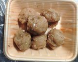 手作り鶏団子と アスパラ 舞茸のケチャップ煮込み作り方5写真