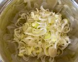 出汁の香り◎なめこ豆腐ネギで本格味噌汁作り方2写真
