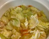 簡単！余り野菜でピリ辛味噌キャベツスープ作り方2写真