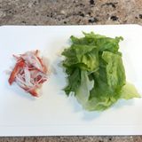 【楽めし】レンジでカニカマとレタスの炒飯作り方1写真