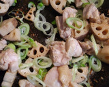 鶏ももと白葱と蓮根のガリバタ炒め作り方9写真