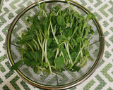豆苗とハムのマヨポン炒め お弁当おかずに作り方1写真