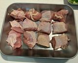 簡単！玉ねぎと鶏もも肉のしょうが焼き作り方1写真
