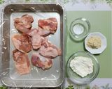 簡単！れんこんとピーマンと鶏もも肉の黒酢炒め作り方1写真