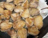 鶏もも肉とさつまいもの照り照り炒め作り方4写真
