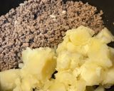 夕食に。ほくほくじゃが芋と挽肉ガーリック肉じゃが作り方5写真