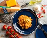 チーズと生パスタで〆る、チリトマトもつ鍋作り方7写真