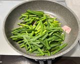 ニラ玉＆ベーコン🥓炒め😃作り方1写真