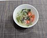 新玉ねぎとミニトマトのわかめスープ作り方4写真