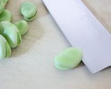 【そら豆と新玉ねぎのマヨチーズ焼き】作り方1写真