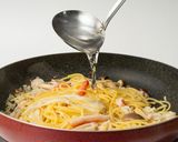 きのことカニカマのペペロンチーノ作り方4写真