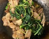 豚バラとモロヘイヤ炒め作り方4写真