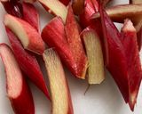 ルバーブと豚肉の赤ワイン煮作り方1写真